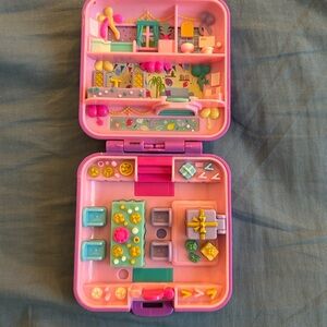 Polly Pocket PartyTime Surprise Keepsake 30th Anniversary Compact Doll Playset